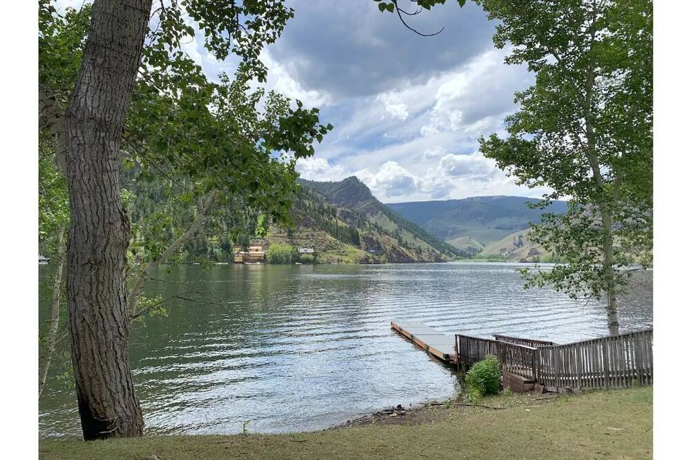 Photo of Others in Salmon