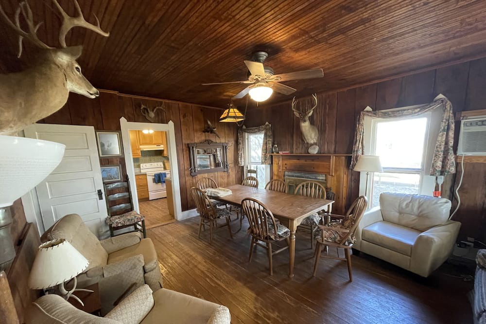 Photo of Livingroom in Mullin