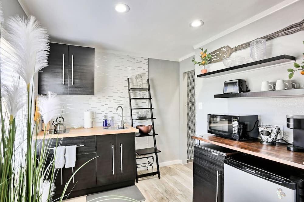 Photo of Kitchen in Barths