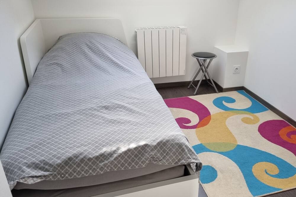 Photo of Bedroom in Nuits-Saint-Georges