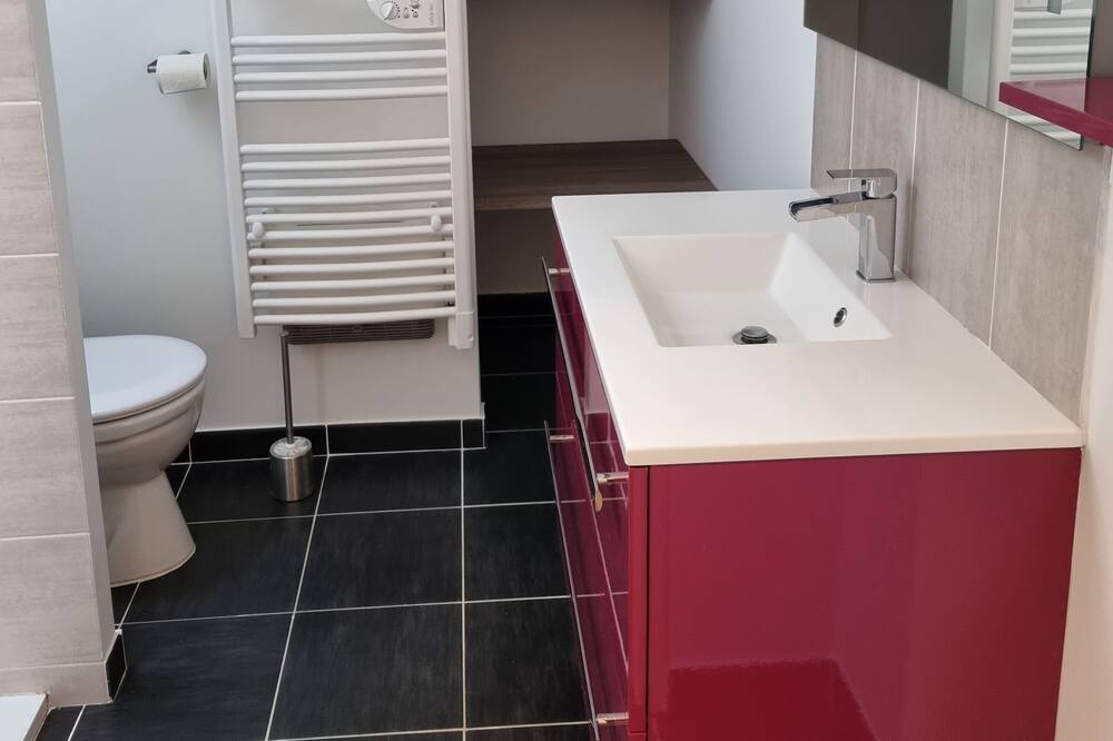 Photo of Bathroom in Nuits-Saint-Georges