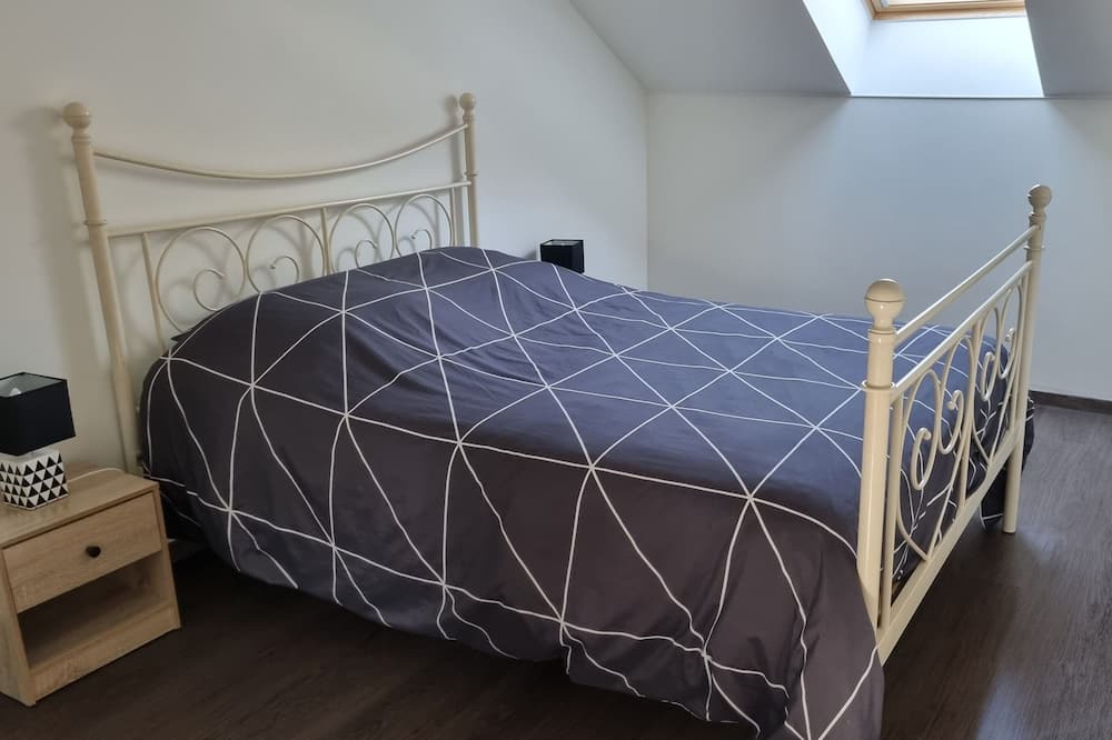 Photo of Bedroom in Nuits-Saint-Georges