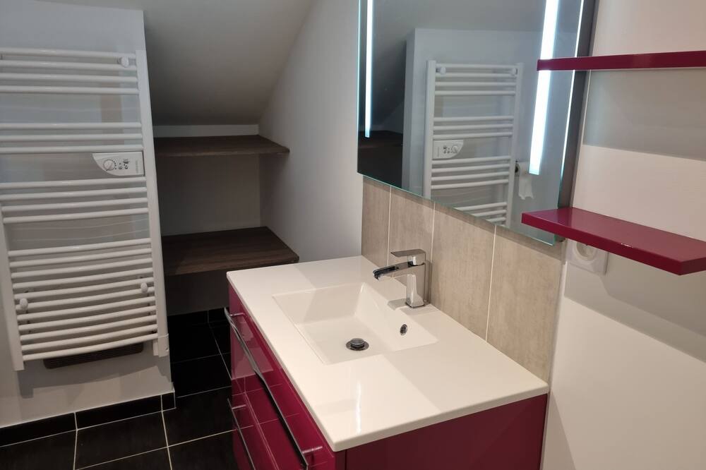 Photo of Bathroom in Nuits-Saint-Georges