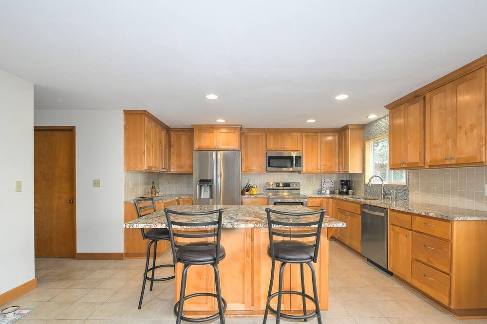 Photo of Kitchen in Northwest Vancouver