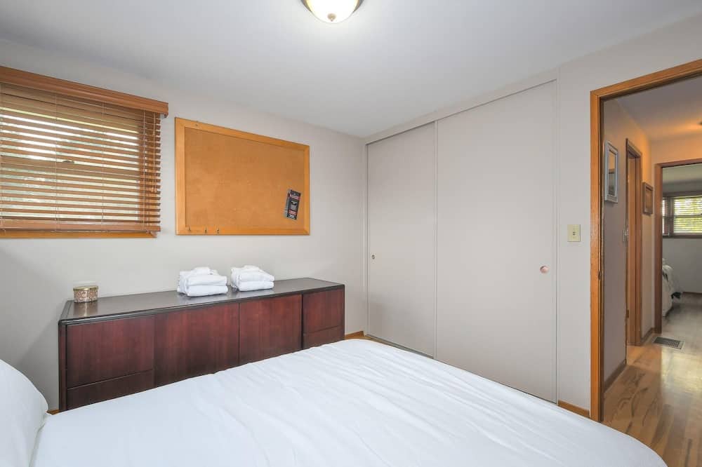 Photo of Bedroom in Northwest Vancouver