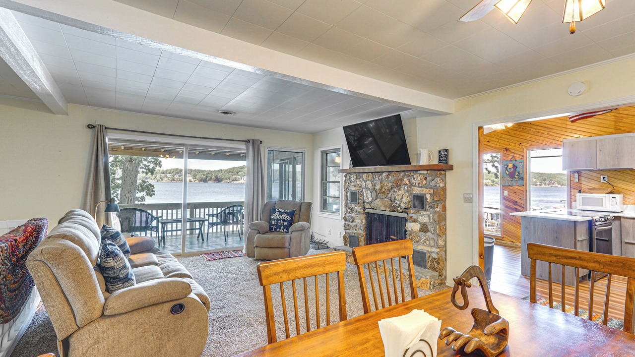 Photo of Livingroom in Sunrise Beach