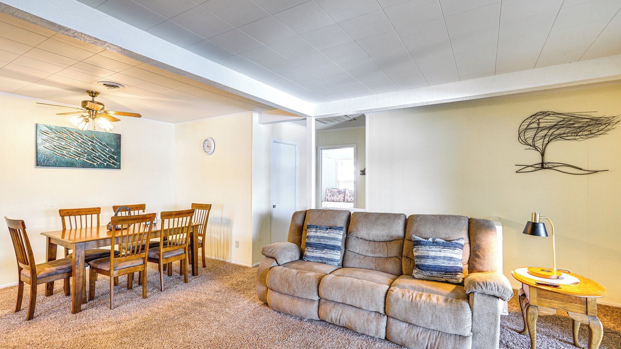 Photo of Livingroom in Sunrise Beach