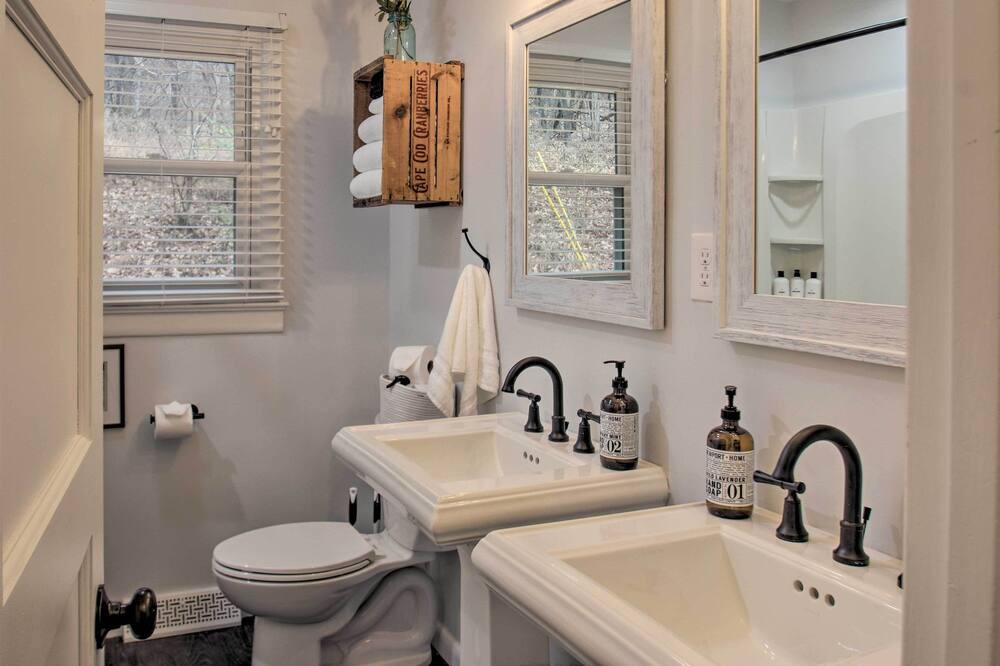 Photo of Bathroom in Afton