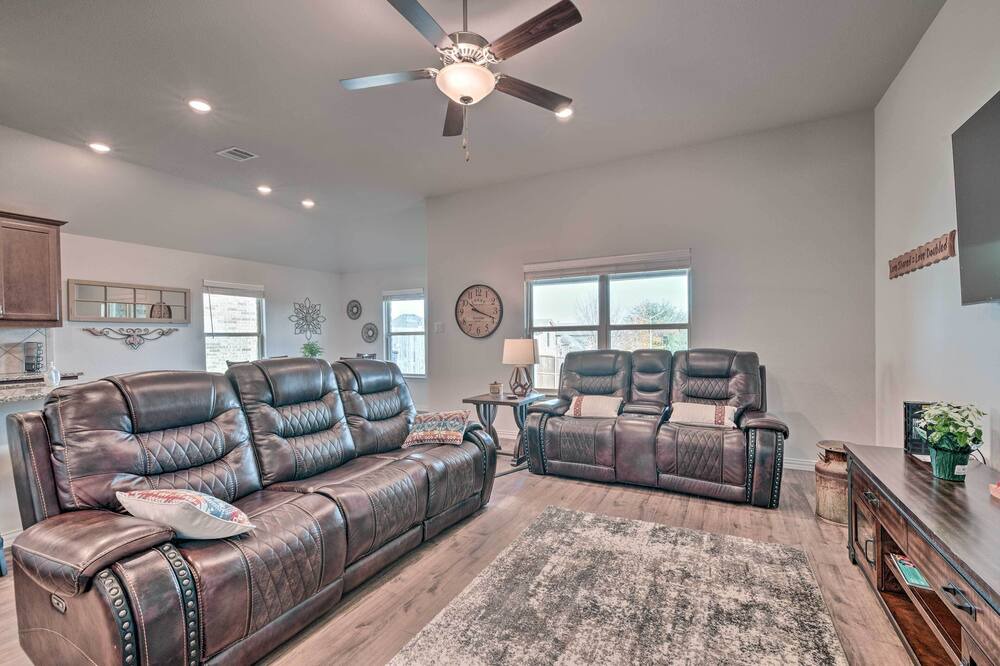 Photo of Bedroom in Burleson