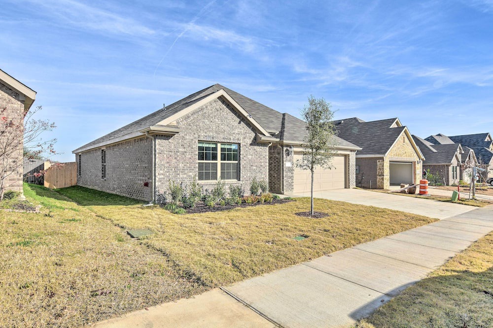 Photo of Outdoor in Burleson