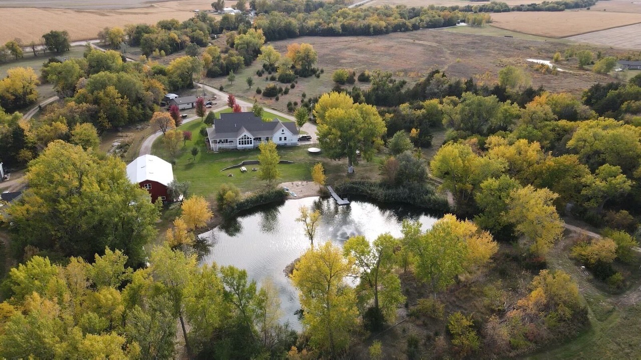 Photo of Outdoor in Gibbon