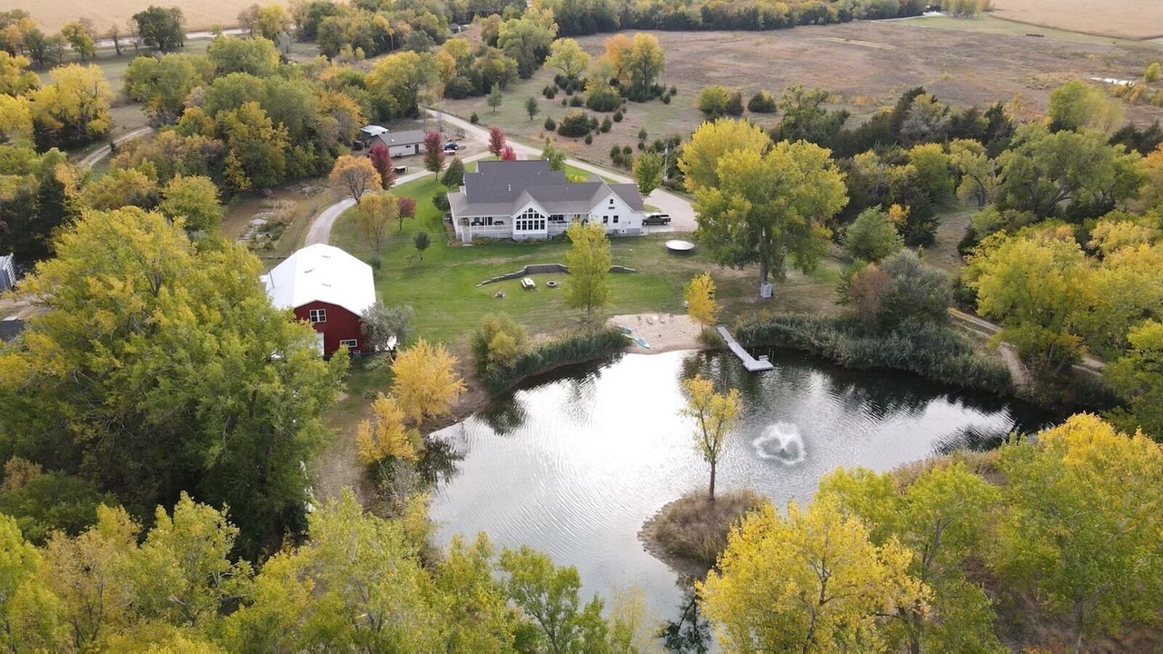 Photo of Outdoor in Gibbon