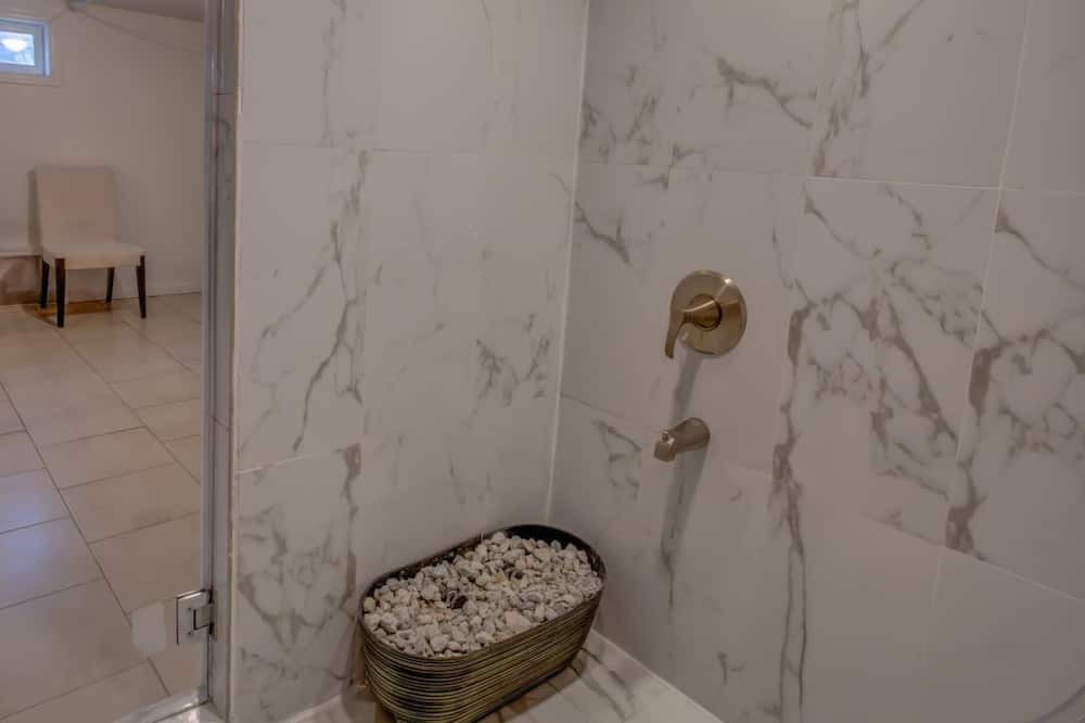 Photo of Bathroom in Elmont