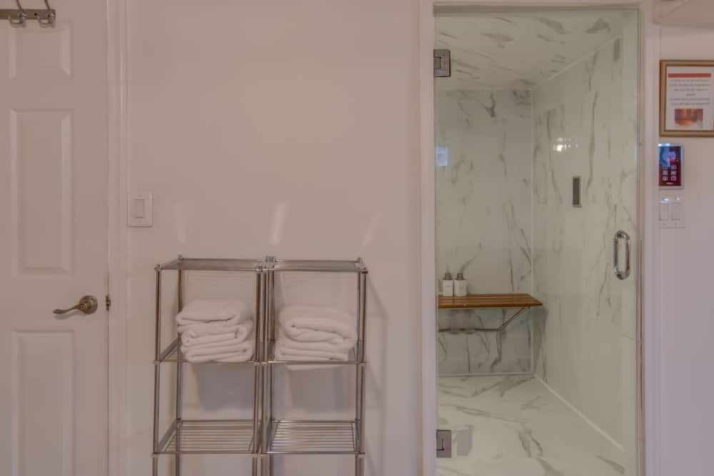 Photo of Bedroom in Elmont