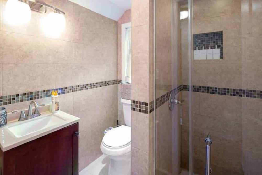 Photo of Bathroom in Elmont
