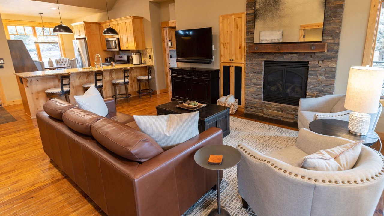 Photo of Livingroom in Powell Butte