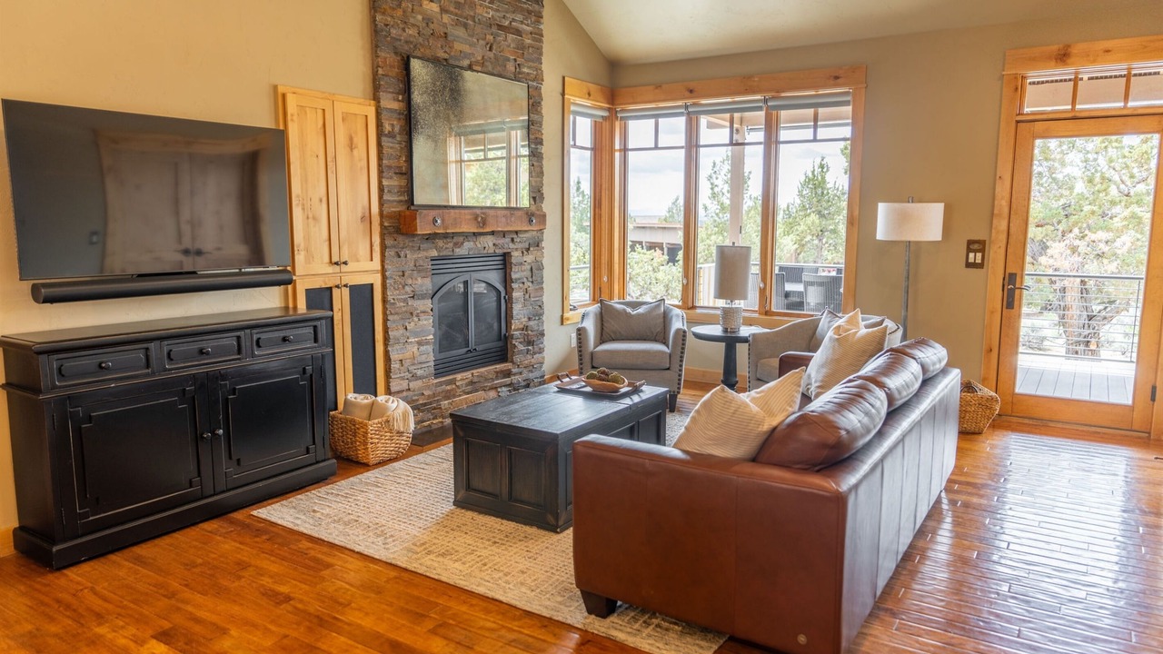 Photo of Livingroom in Powell Butte