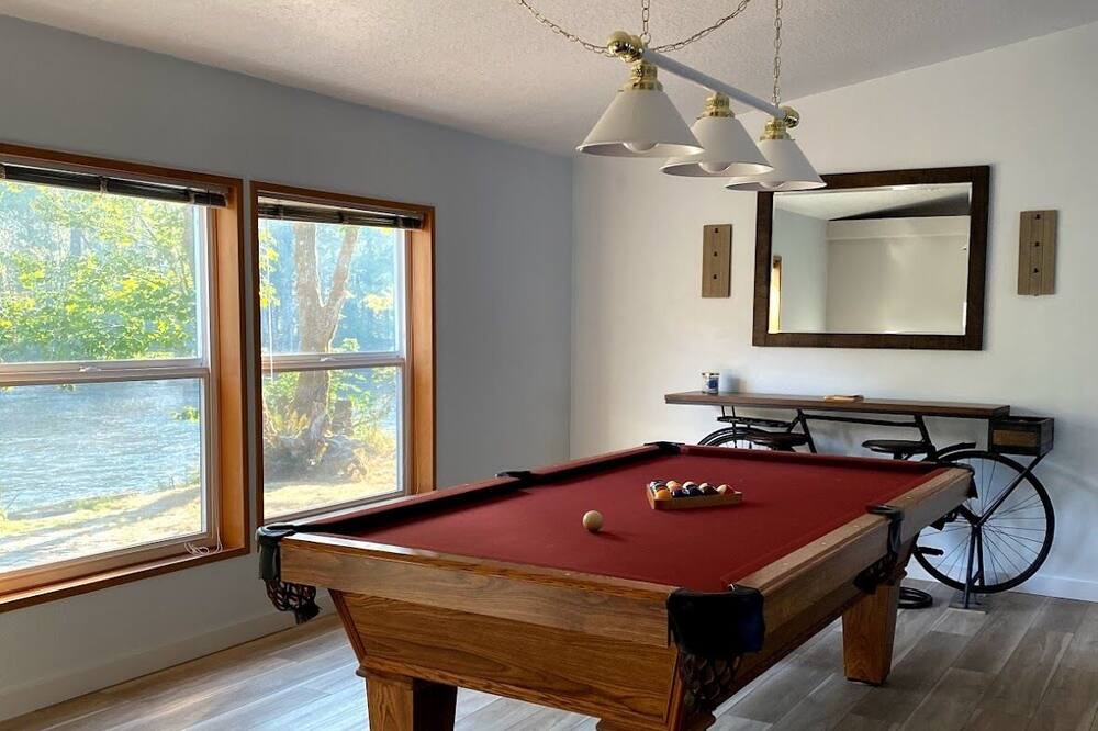 Photo of Bedroom in Westfir