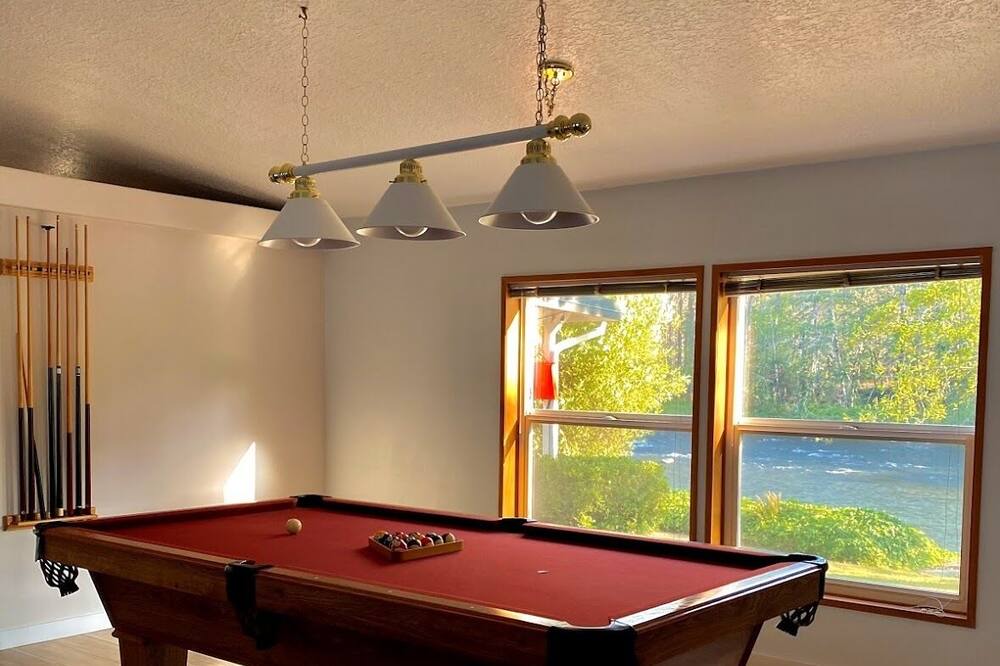 Photo of Bedroom in Westfir