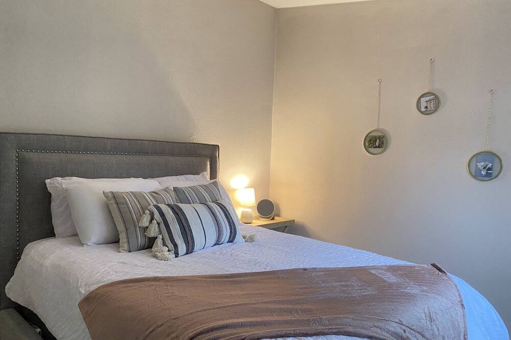 Photo of Bedroom in Westfir