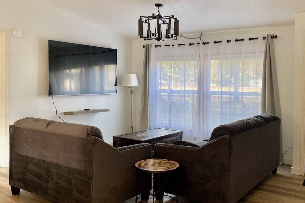 Photo of Livingroom in Westfir