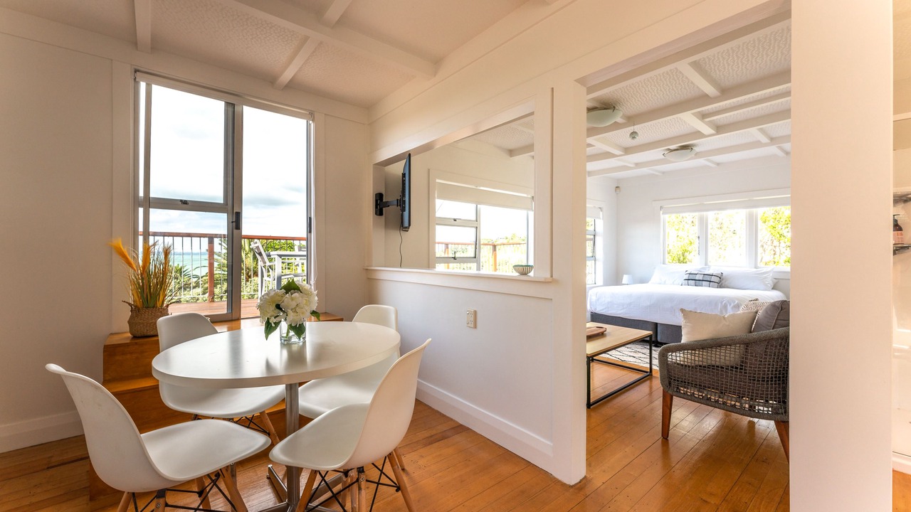 Photo of Others in Surfdale