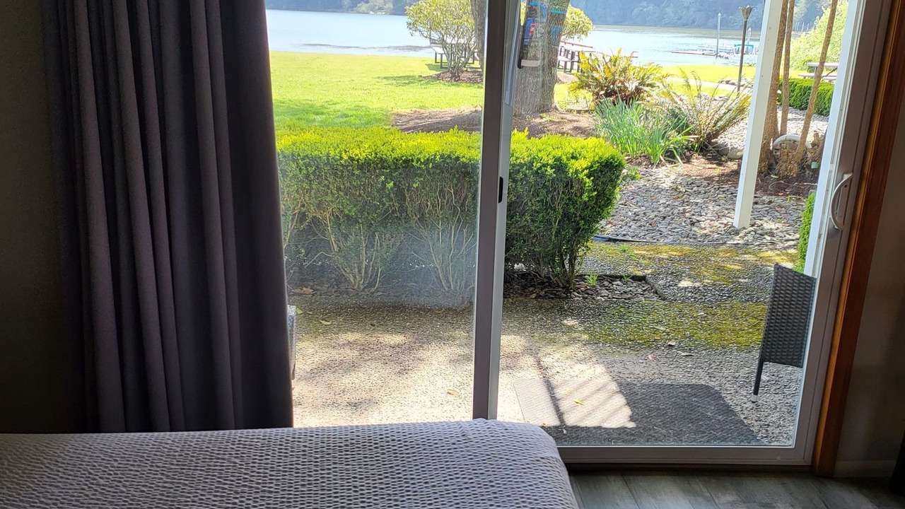 Photo of Bedroom in Lakeside