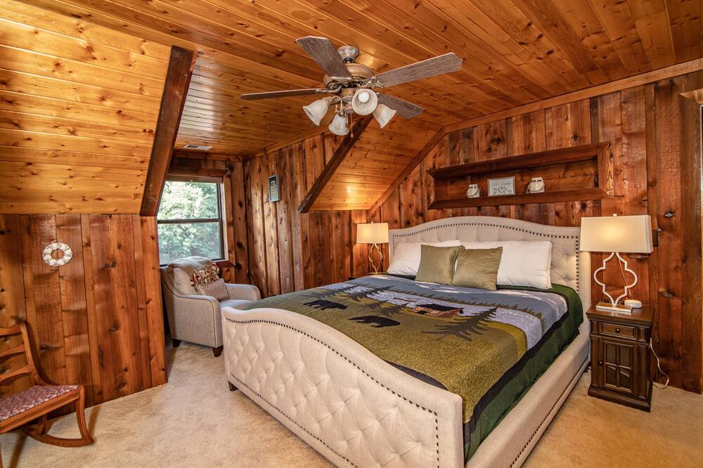 Photo of Bedroom in Silver Creek