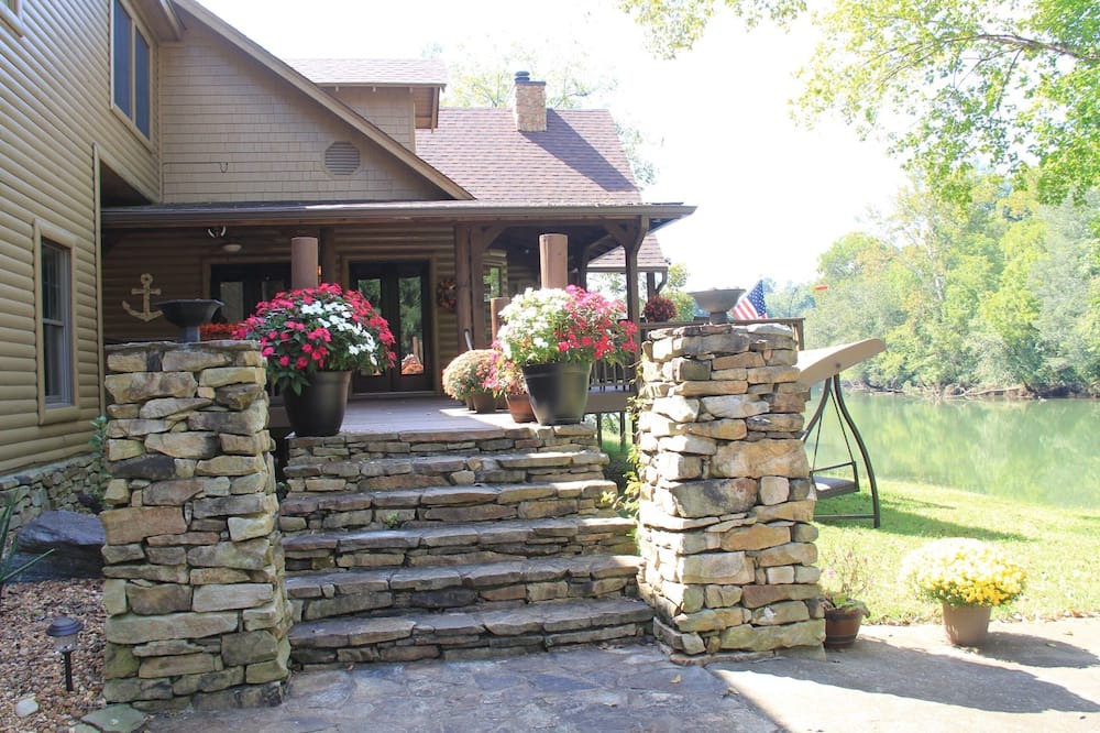 Photo of Outdoor in Silver Creek