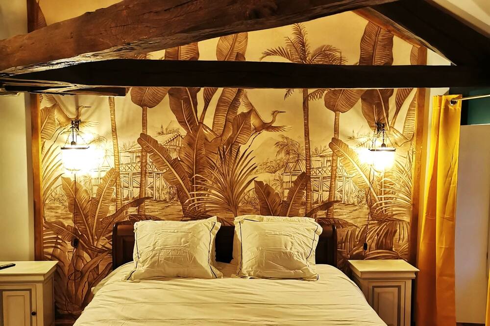 Photo of Bedroom in Confolens