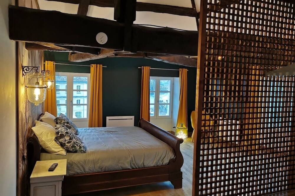 Photo of Bedroom in Confolens