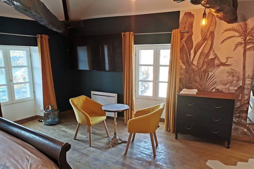 Photo of Bedroom in Confolens