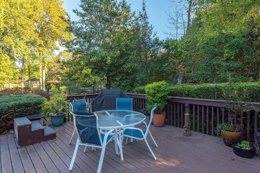 Photo of Patio Balcony in Lake Lure