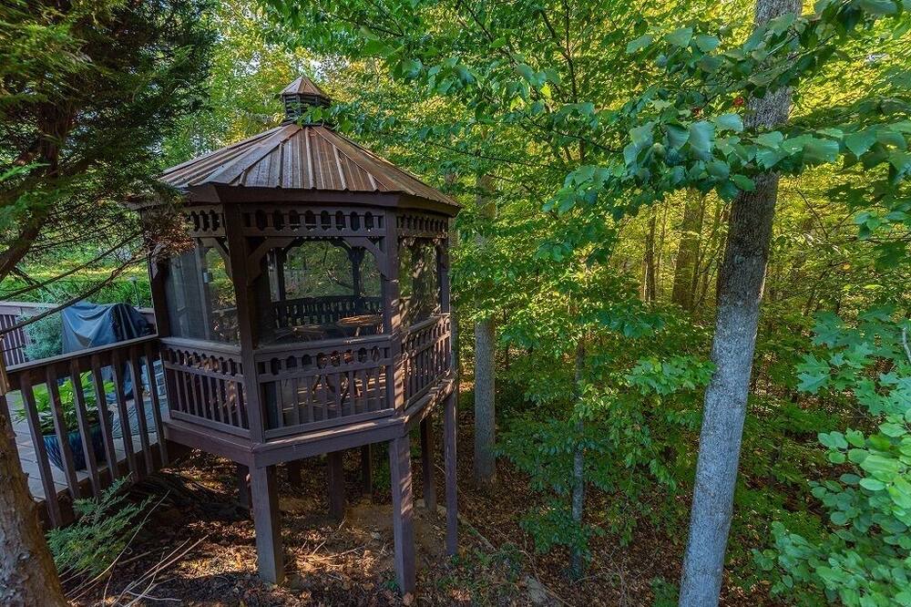 Photo of Outdoor in Lake Lure
