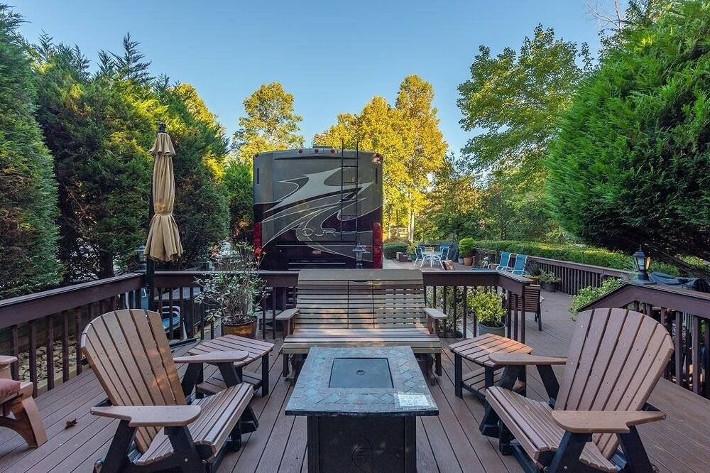 Photo of Patio Balcony in Lake Lure