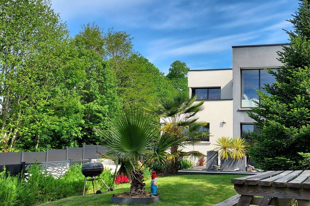 Photo of Outdoor in Romille