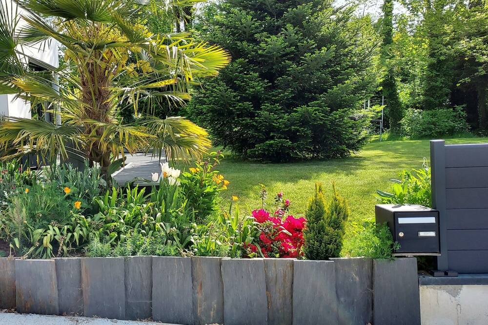 Photo of Outdoor in Romille