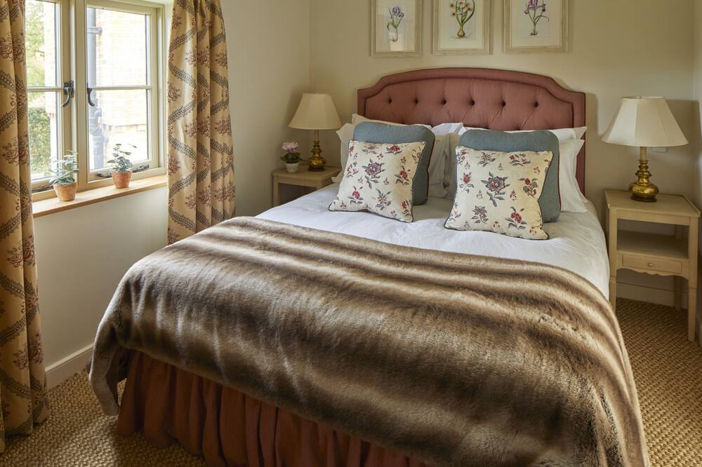 Photo of Others in Edington