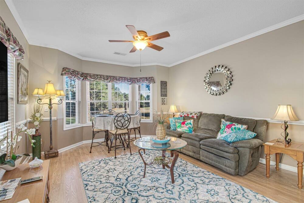 Photo of Livingroom in Red Hill