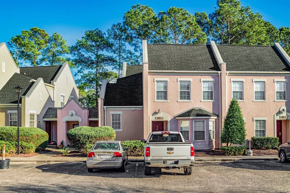 Photo of Outdoor in Red Hill