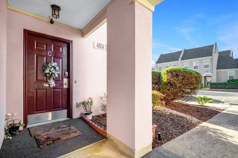 Photo of Outdoor in Red Hill