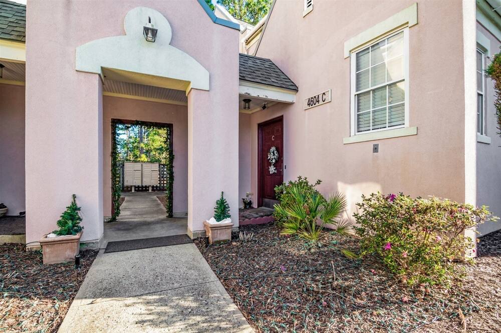 Photo of Outdoor in Red Hill