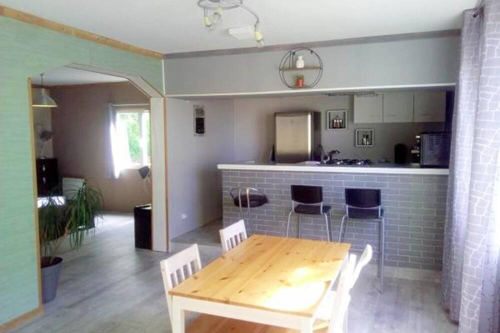 Photo of Livingroom in Saint-Come-de-Fresne