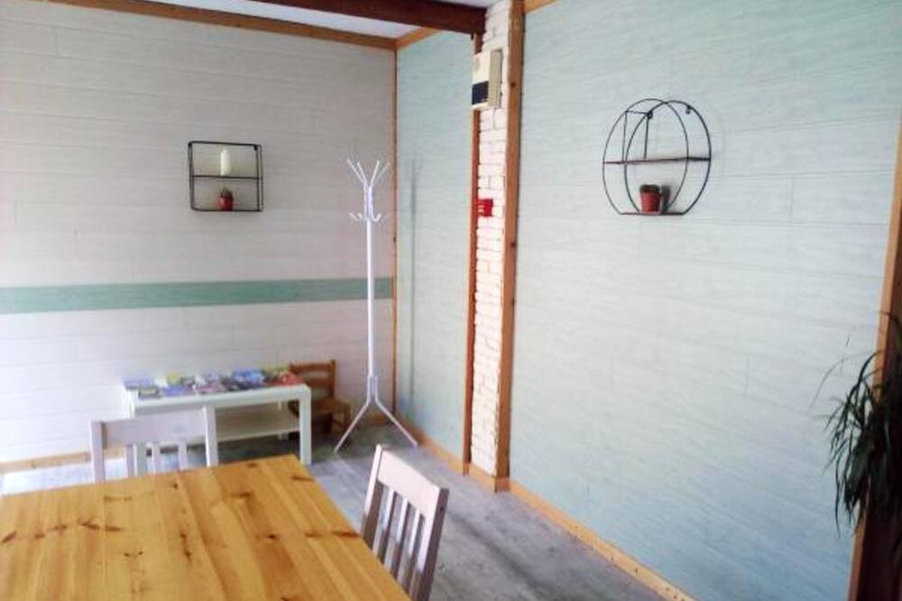 Photo of Livingroom in Saint-Come-de-Fresne