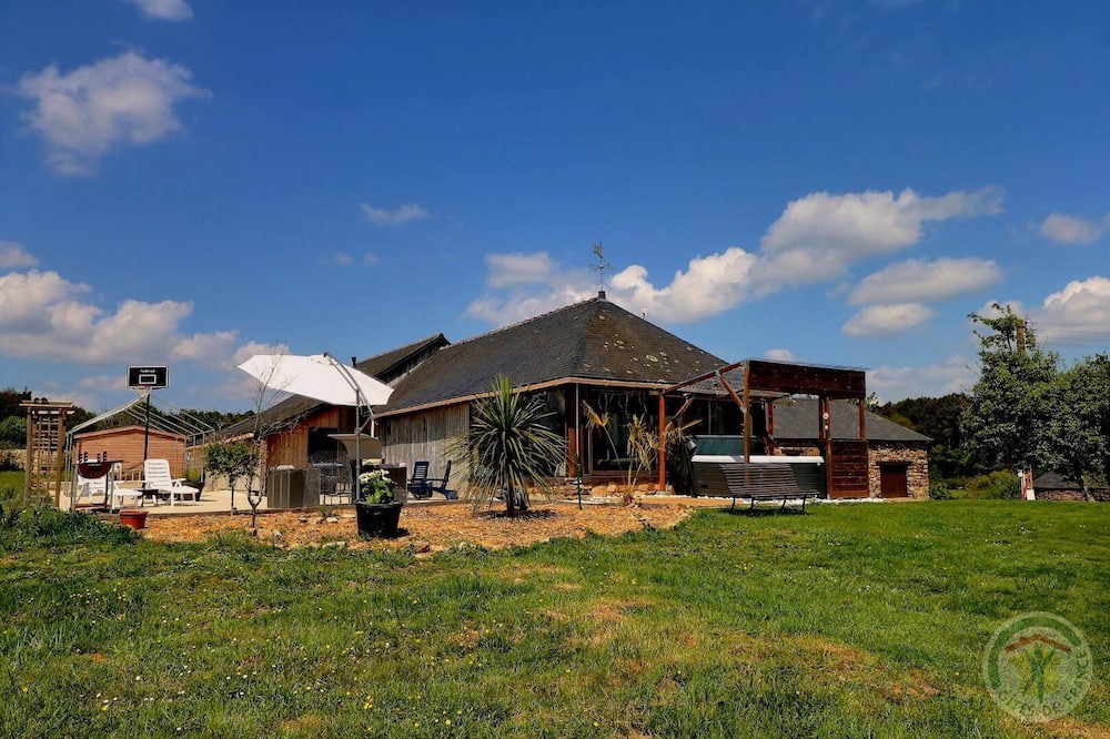 Photo of Outdoor in Bovel