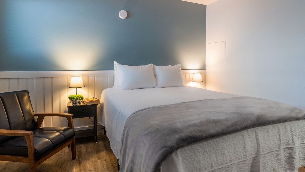 Photo of Bedroom in Moultonborough