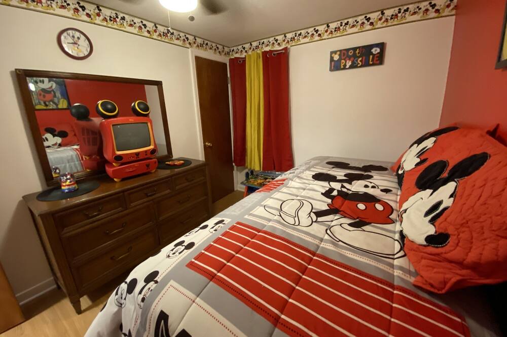 Photo of Bedroom in Calumet Park
