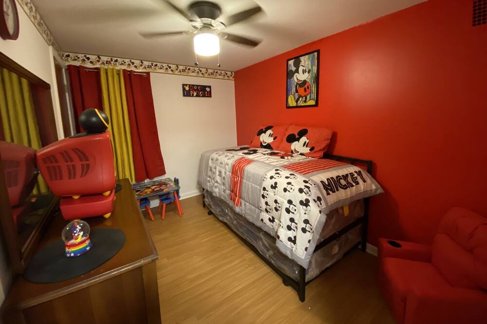 Photo of Bedroom in Calumet Park