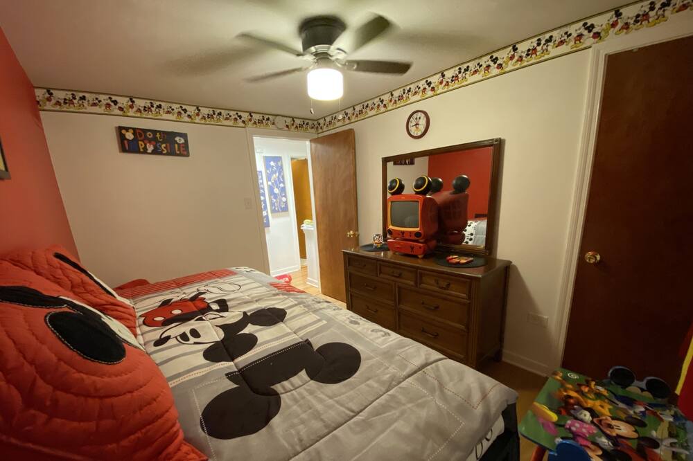 Photo of Bedroom in Calumet Park