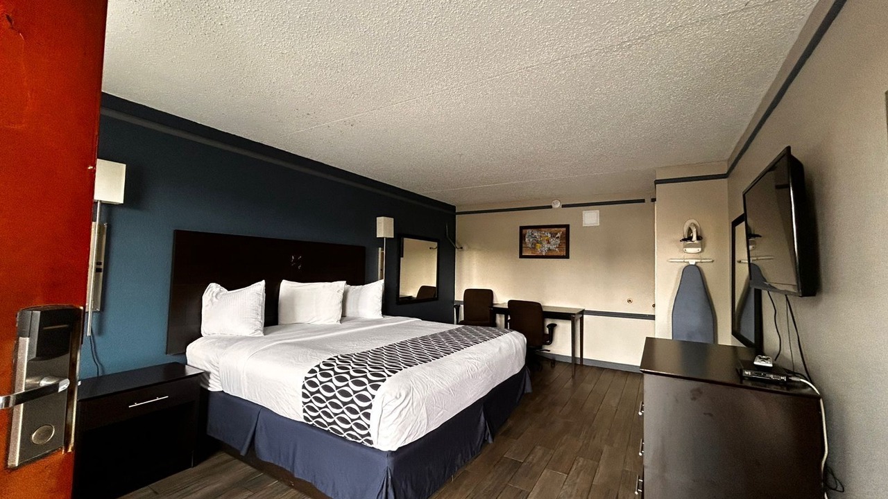 Photo of Bedroom in Medical District